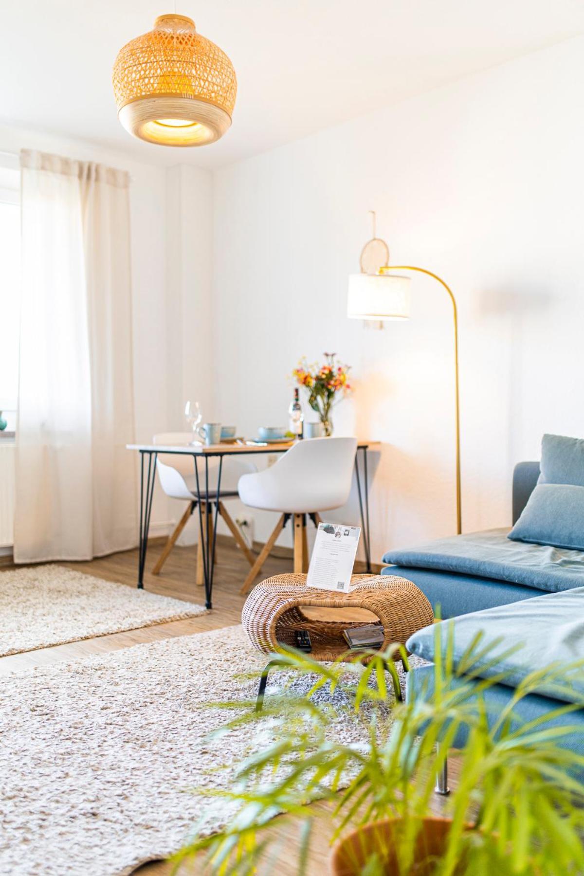 Modernes 2-Zimmer-Apartment Mit Balkon Und Netflix 예나 외부 사진